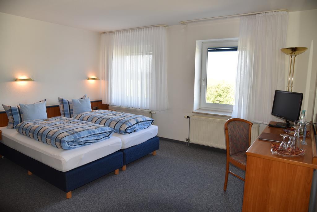 Hotel An Der Alten Porzelline Neuhaus am Rennweg Esterno foto