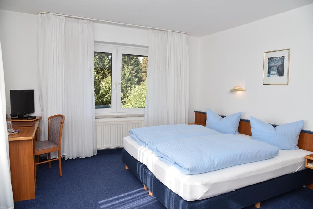 Hotel An Der Alten Porzelline Neuhaus am Rennweg Esterno foto
