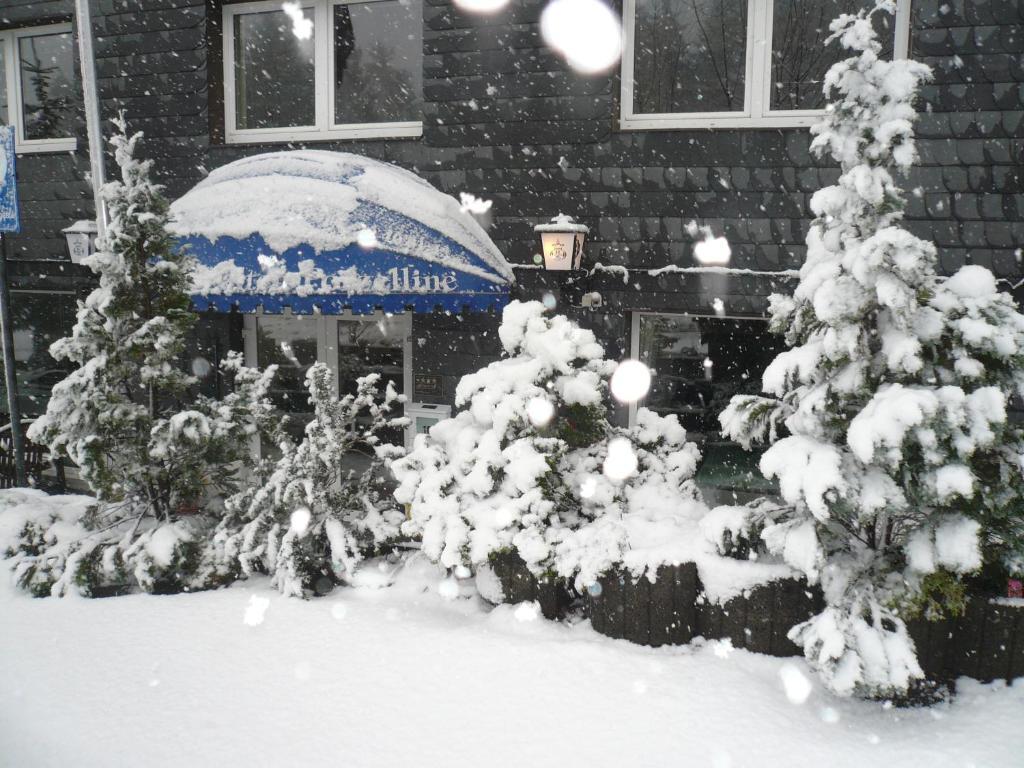 Hotel An Der Alten Porzelline Neuhaus am Rennweg Esterno foto